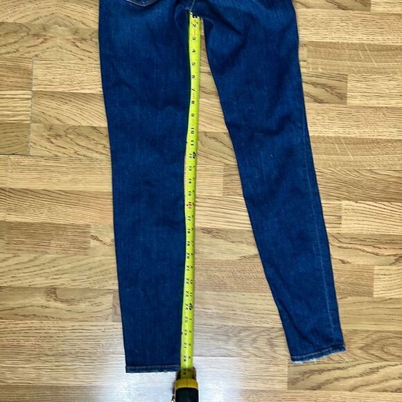 Super cute FRAME Brand Factory Distressed Skinny Jeans - Picture 12 of 15